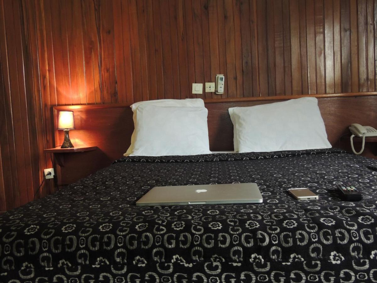 Hotel Saffana Дуала Екстер'єр фото